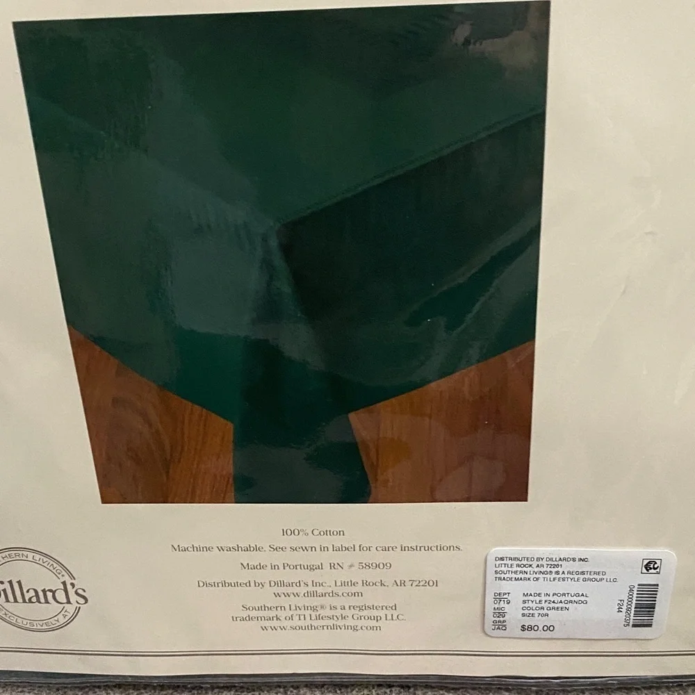 Southern Living green Tablecloth